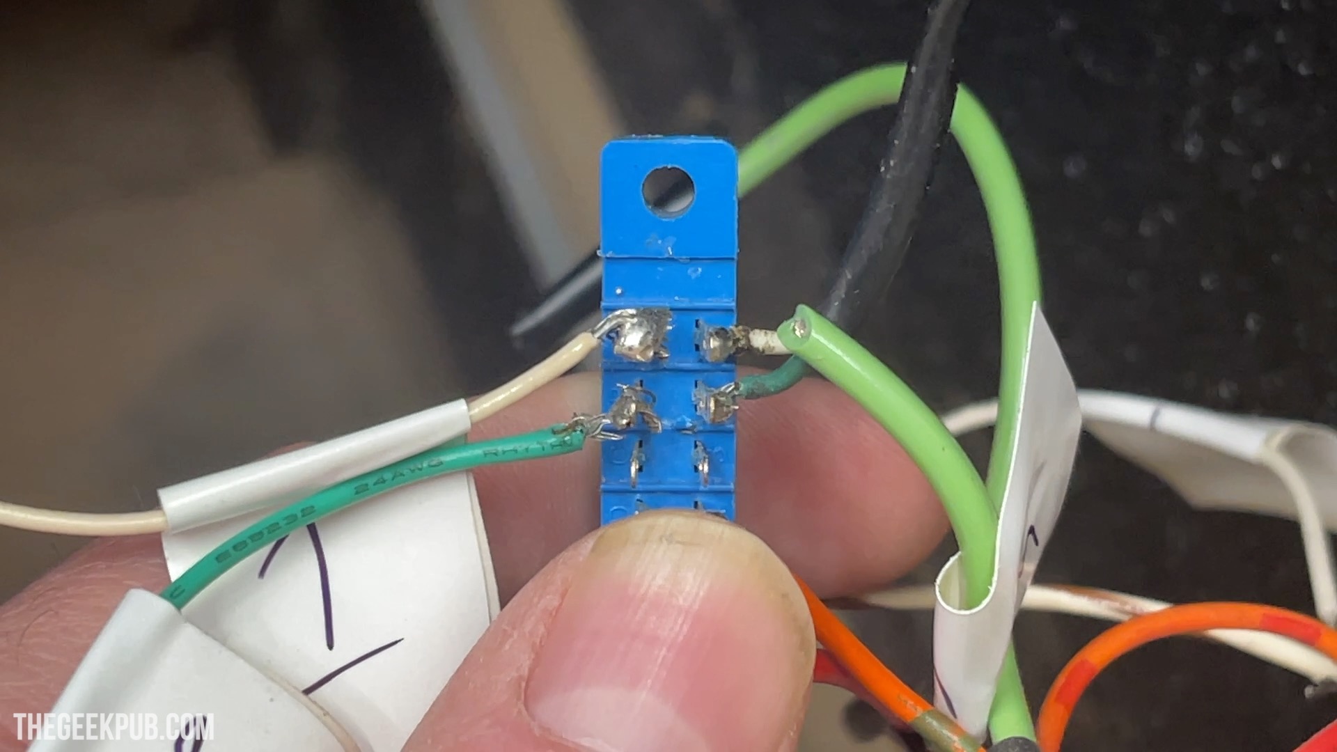 Space Invaders card edge not bridged correctly